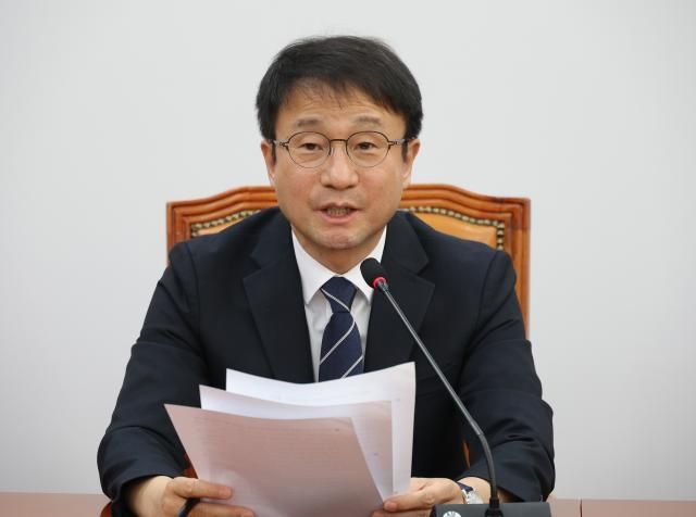 더불어민주당 한병도 원내대표가 26일 서울 여의도 국회에서 열린 정책조정회의에서 발언하고 있다사진연합뉴스