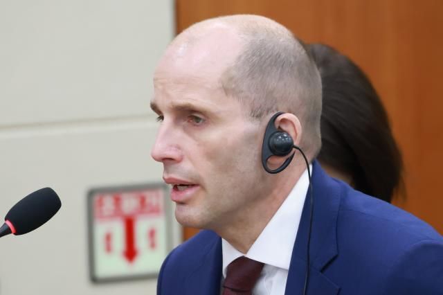 답변하는 로저스 쿠팡 대표 서울연합뉴스 신현우 기자 30일 국회에서 열린 쿠팡 침해사고 및 개인정보 유출 불공정 거래 노동환경 실태 파악과 재발 방지 대책 마련을 위한 청문회에서 해롤드 로저스 쿠팡 대표이사가 의원 질의에 답하고 있다 20251230 nowwegoynacokr2025-12-30 122039 저작권자 ⓒ ㈜연합뉴스 무단 전재 재배포 금지 AI 학습 및 활용 금지저작권자 ⓒ ㈜연합뉴스 무단 전재 재배포 금지 AI 학습 및 활용 금지