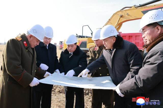 북한은 지난 3일 신의주온실종합농장지구와 강남군 맹산군에서 2026년 지방발전정책대상 건설착공식이 각각 진행됐다고 조선중앙통신이 4일 보도했다 사진연합뉴스