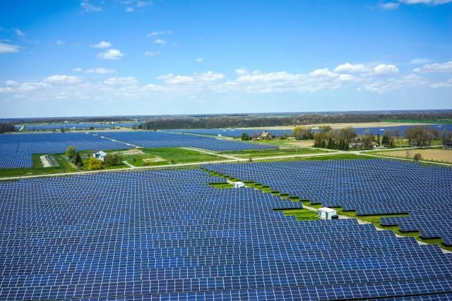 삼성물산 상사부문이 운영 중인 캐나다 온타리오주 풍력태양광 복합발전단지 사진삼성물산