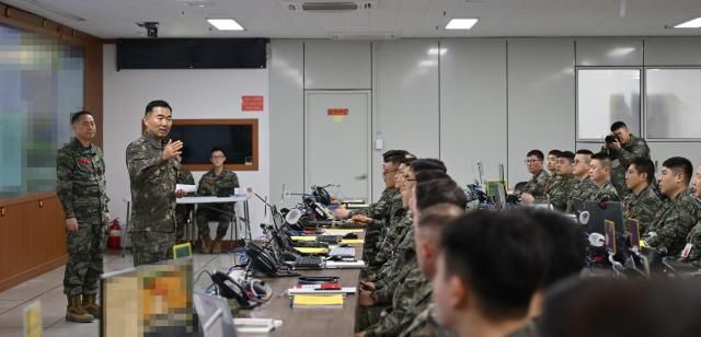 진영승 합참의장이 10일 연해병사·서방사를 방문해 연합·합동 작전태세를 점검하고 장병들을 격려했다 사진합동참모본부