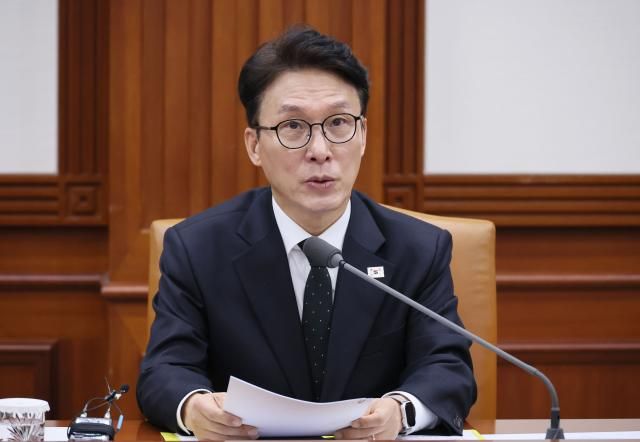 김민석 국무총리가 지난 5일 서울 종로구 정부서울청사에서 열린 국가정책조정회의에서 발언하고 있다 사진연합뉴스 