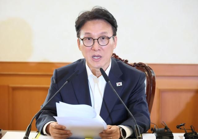 김민석 국무총리가 10일 서울 종로구 정부서울청사에서 열린 국고보조금 부정수급 근절을 위한 관계장관회의에서 발언하고 있다 사진연합뉴스