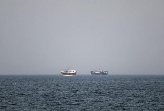 호르무즈해협에 발이 묶인 선박들 사진연합뉴스