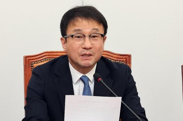 한병도 더불어민주당 원내대표가 19일 국회에서 열린 정책조정회의에서 발언하고 있다 사진연합뉴스