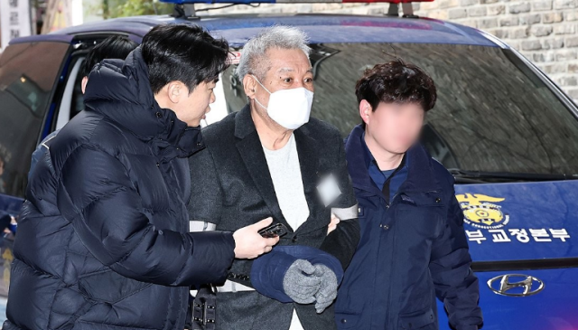 전성배씨가 지난 1월 19일 서울 서초구 안권섭 상설특별검사 사무실에 참고인 신분으로 출석하고 있다 사진연합뉴스