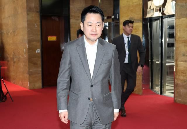 장동혁 국민의힘 대표가 지난 24일 국회에 출근하고 있다 사진연합뉴스