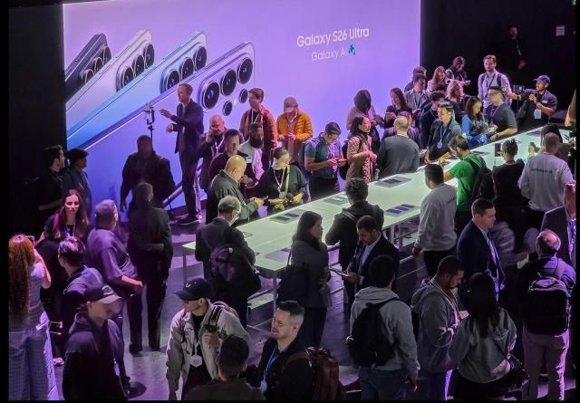 지난달 25일현지시간 미국 샌프란시스코에서 열린 갤럭시 언팩 2026에서 갤럭시 S26 시리즈 체험존 모습 사진삼성전자