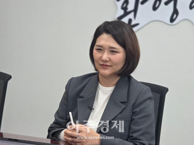 손솔 진보당 의원이 27일 아주경제와 만나 허위매물 문제 원인 및 제도 개선점에 대한 입장을 밝히고 있다 사진김민재 기자