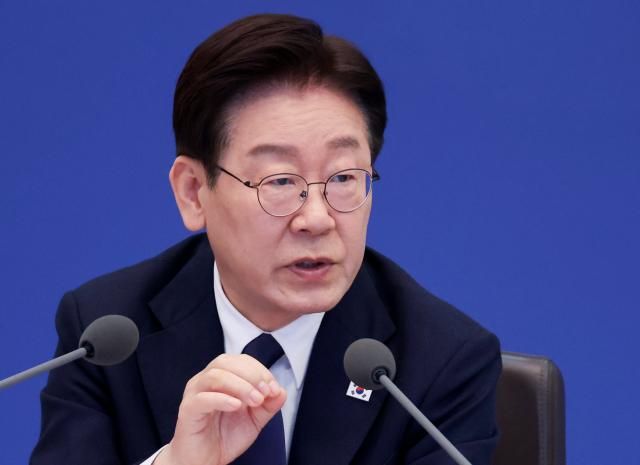 이재명 대통령이 31일 청와대에서 열린 국무회의에서 발언하고 있다사진연합뉴스