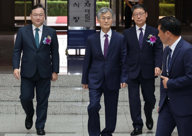 조희대 대법원장가운데과 박영재 대법관왼쪽 사진연합뉴스