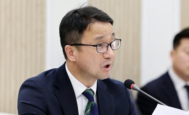 1일 오후 전남 여수혁신지원센터에서 열린 더불어민주당 중동전쟁 경제대응 특별위원회의 간담회에서 한병도 원내대표가 모두발언을 하고 있다 사진연합뉴스