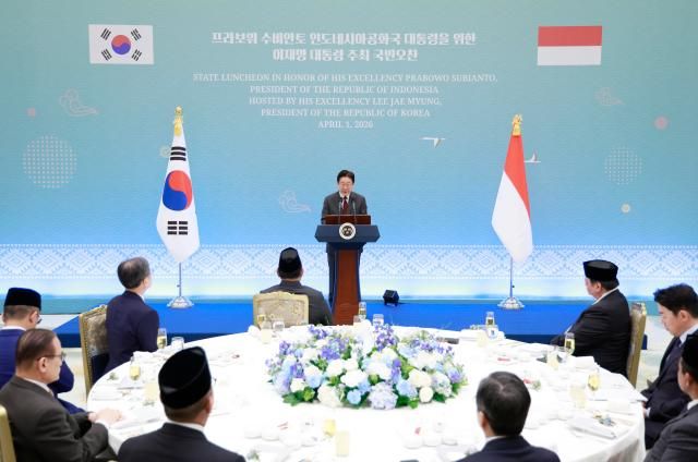 이재명 대통령이 1일 청와대에서 열린 프라보워 수비안토 인도네시아 대통령 국빈 방한 환영 오찬에서 환영사를 하고 있다 사진연합뉴스