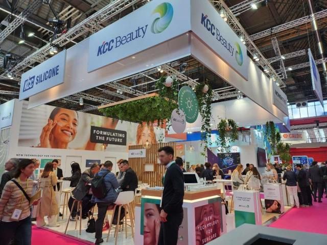 지난해 인-코스메틱스Incosmetics Global에 참가한 KCC실리콘KCC Beauty 부스 전경 사진KCC실리콘