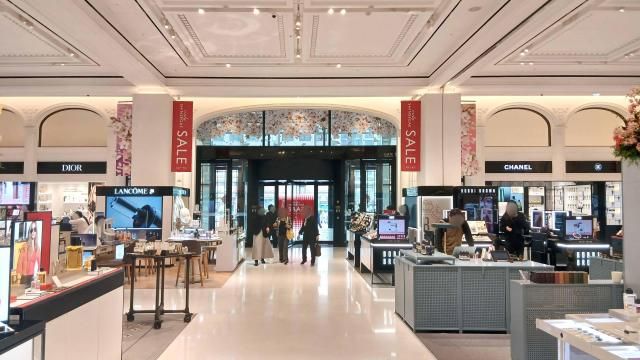 신세계백화점 강남점 내부 전경사진신세계백화점