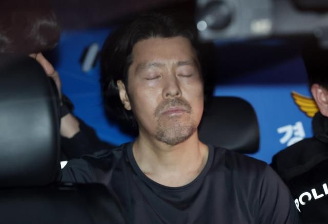 눈 감은 항공사 기장 살해범 김동환 사진연합뉴스