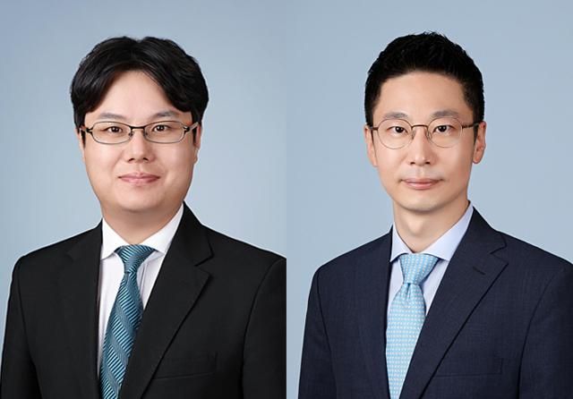 왼쪽부터&nbsp;이정우&nbsp;문성 변호사 사진법무법인 율촌