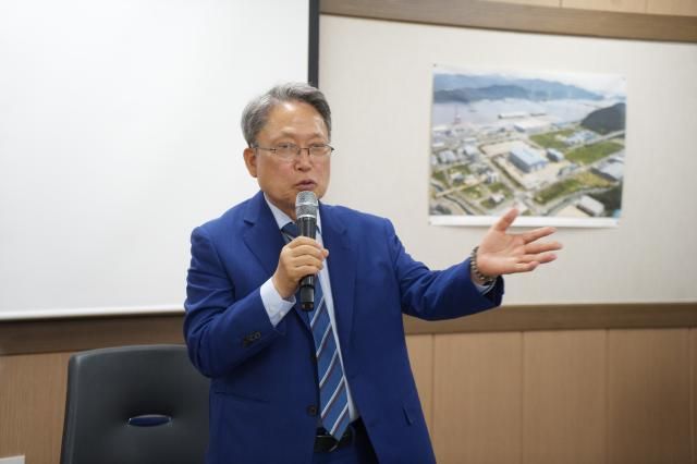 김명진 매일마린파트너스 대표가 지난 23일 매일마린파트너스 창원공장에서 열린 기자간담회에서 발언하고 있다 사진메인비즈협회 