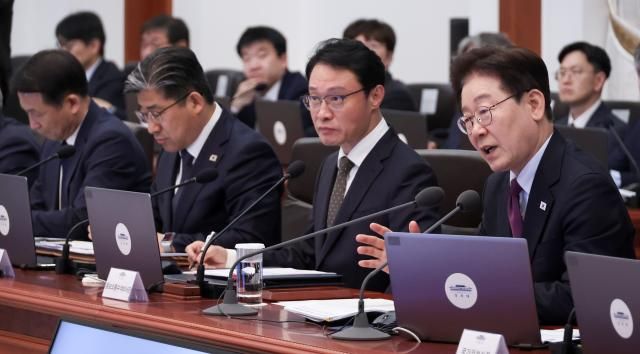 이재명 대통령이 9일 청와대에서 열린 수석보좌관회의에서 발언하고 있다 사진연합뉴스