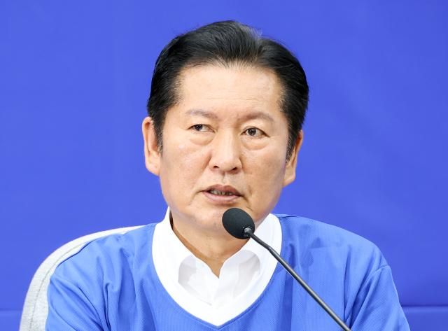 선대위 출범식 발언하는 정청래 대표 서울연합뉴스 배재만 기자 더불어민주당 정청래 대표가 10일 국회에서 열린 민주당 대한민국 국가 정상화 선거대책위원회 출범식에서 발언하고 있다 2026510 scoopynacokr2026-05-10 114851 저작권자 ⓒ ㈜연합뉴스 무단 전재 재배포 금지 AI 학습 및 활용 금지저작권자 ⓒ ㈜연합뉴스 무단 전재 재배포 금지 AI 학습 및 활용 금지