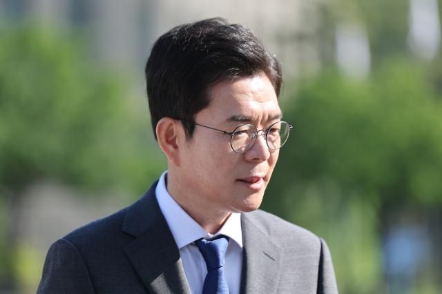 정원오 더불어민주당 서울시장 후보가 13일 서울 중구 서울특별시청 앞에서 열린 서울-충북 상생 협약식에서 발언하고 있다 사진연합뉴스