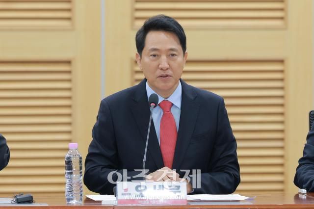 오세훈 국민의힘 서울시장 후보가 4일 오전 서울 여의도 국회 의원회관에서 사법내란 저지를 위한 수도권 광역단체장 후보자 긴급 연석회의에서 발언하고 있다 사진유대길 기자 dbeorlf123ajunewscom