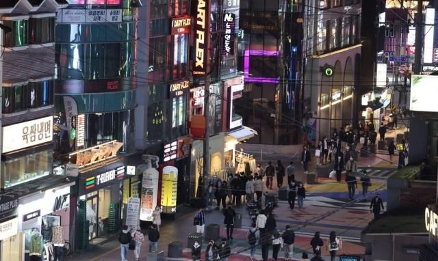 서울 마포구 홍대입구역 인근 거리 풍경 사진연합뉴스