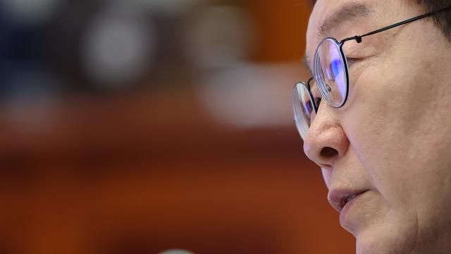 이재명 대통령이 20일 청와대에서 열린 국무회의 겸 비상경제점검회의에서 발언을 하고 있다 사진연합뉴스