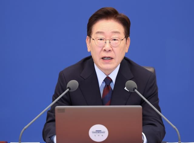 이재명 대통령이 26일 청와대에서 열린 국무회의 겸 비상경제점검회의에서 발언하고 있다 사진연합뉴스