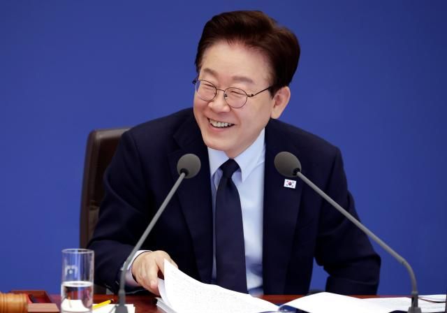 이재명 대통령이 지난 6일 청와대에서 열린 국무회의 겸 비상경제점검회의에서 발언하고 있다 사진연합뉴스