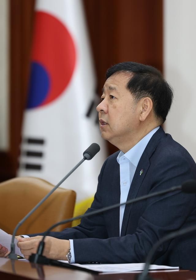 구윤철 경제부총리 겸 재정경제부 장관이 10일 서울 종로구 정부서울청사에서 열린 대외경제장관회의에서 발언하고 있다사진연합뉴스