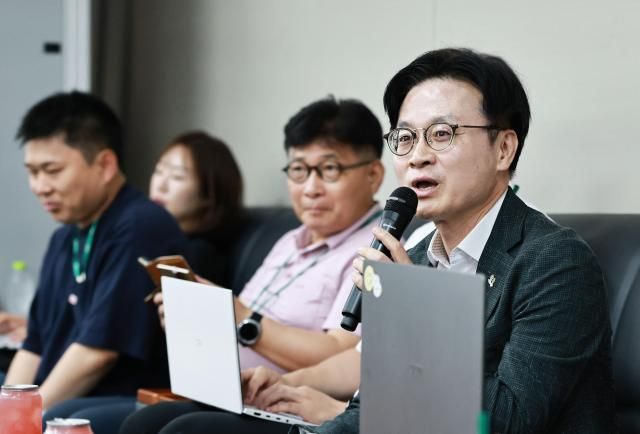 김정관 산업통상부 장관 사진산업통상부