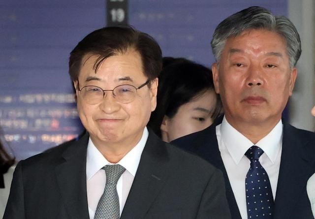서훈 전 국가안보실장-김홍희 전 해양경찰청장 사진연합뉴스