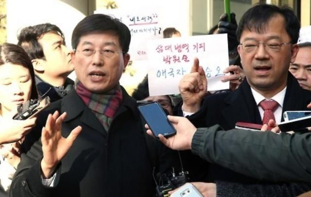 박원순 아들 병역비리 의혹을 제기한 양승오 박사와 변호인 사진연합뉴스
