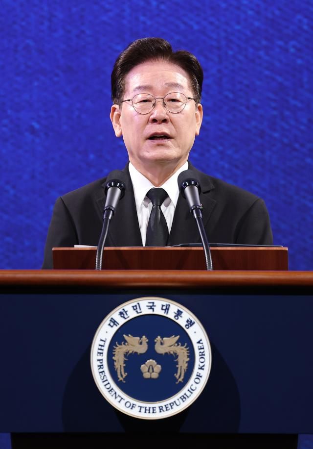 이재명 대통령이 25일 수원컨벤션센터에서 열린 6·25전쟁 제76주년 기념식에서 기념사를 하고 있다 사진연합뉴스