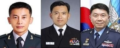 왼쪽부터윤한일 지상작전사령부 참모장 조충호 해군참모차장 박흥재 공군사관학교장 사진국방부