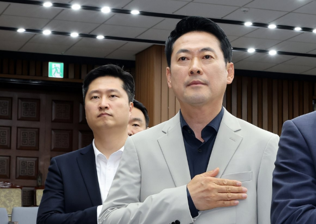 장동혁 국민의힘 대표오른쪽와 우재준 의원 사진연합뉴스