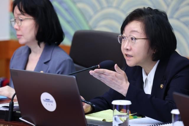 오유경 식약처장이 14일 청와대에서 이재명 대통령 주재로 열린 국무회의에서 발언하고 있다사진연합뉴스