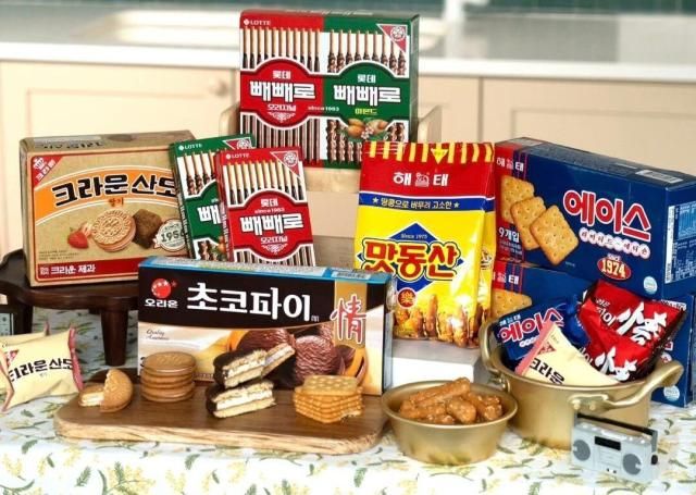 다이소 트렌드코리아 2026 기획전에서 선보인 초기 패키지 과자 제품들 사진아성다이소