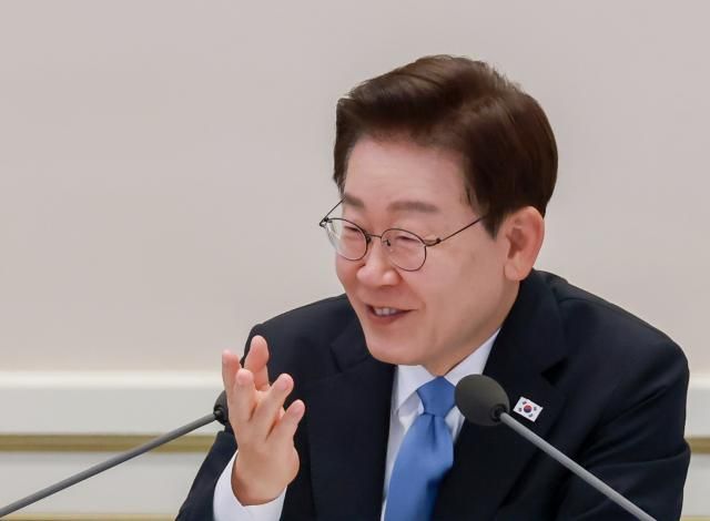 이재명 대통령이 22일 청와대에서 열린 지역·필수·공공의료 간담회에서 발언하고 있다 사진연합뉴스