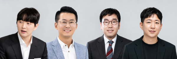 왼쪽부터 김병훈 에이피알 대표 김성운 실리콘투 대표 이상목 아모레퍼시픽홀딩스 대표 천주혁 구다이글로벌 대표 사진각 사
