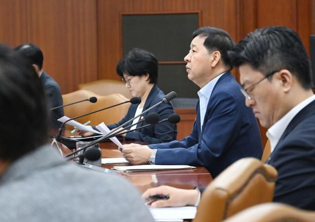 구윤철 부총리 겸 재정경제부 장관이 7월 24일 서울 종로구 정부서울청사에서 열린 민생물가 특별관리 관계장관 TF를 주재 모두발언을 하고 있다 사진재정경제부