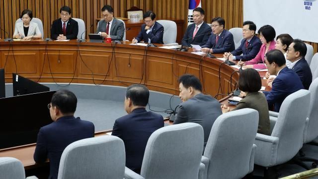 28일 국회에서 국민의힘 원내대책회의가 진행되고 있다 사진연합뉴스