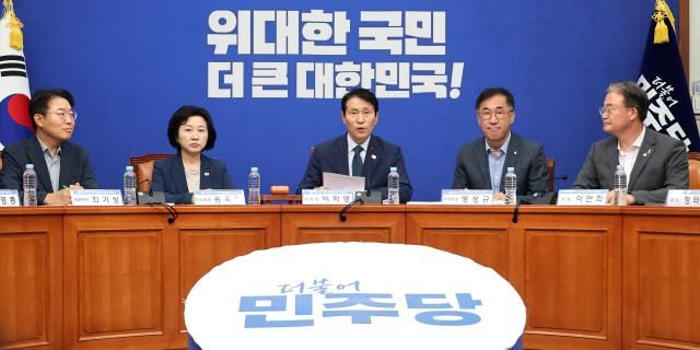 더불어민주당 이학영 전준위 위원장이 7일 국회에서 열린 전국당원대회 준비위원회 3차 회의에서 발언하고 있다사진연합뉴스