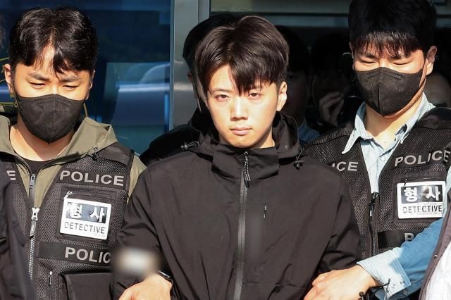 포토라인 선 여고생 흉기 살인 장윤기 사진연합뉴스
