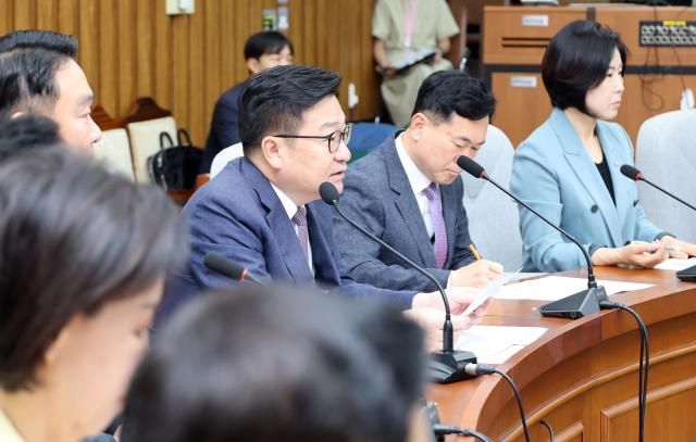 정점식 국민의힘 원내대표가 11일 국회에서 열린 원내대책회의에서 발언하고 있다 사진연합뉴스