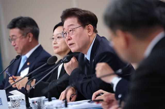  이재명 대통령이 지난 7월 23일 서울 여의도 KBS 별관에서 열린 부동산정책 국민 대토론회에서 발언하고 있다 사진연합뉴스