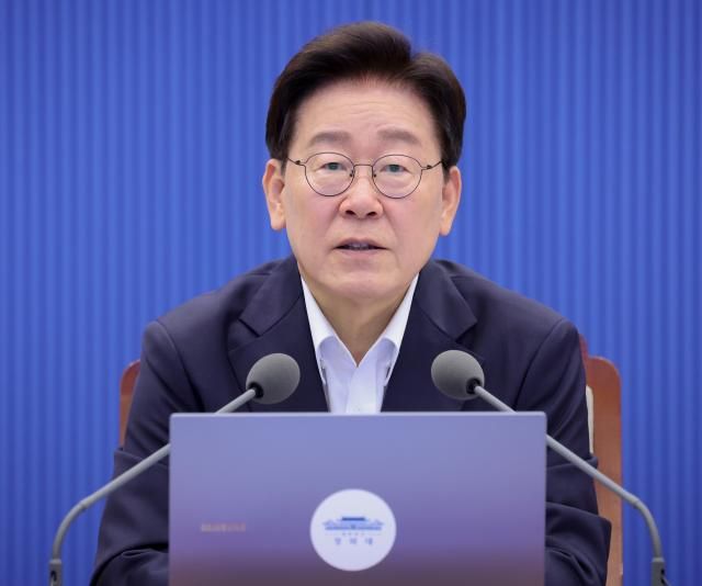 이재명 대통령이 6일 청와대에서 열린 수석보좌관회의에서 발언하고 있다 사진연합뉴스