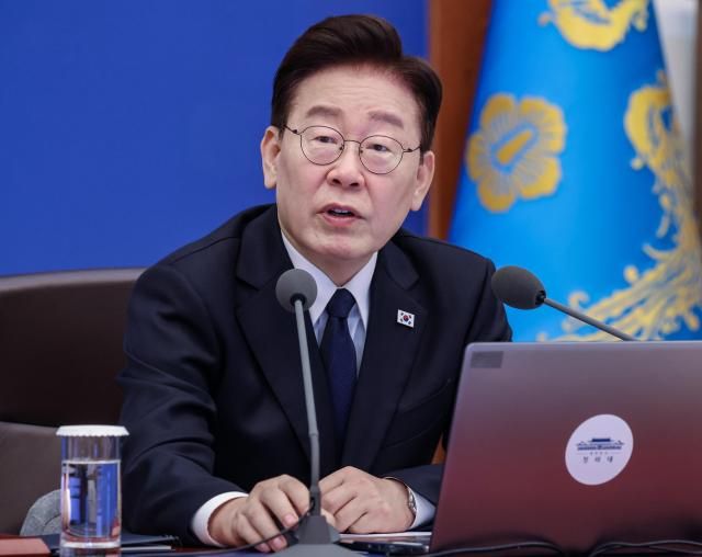 이재명 대통령이 3일 청와대에서 열린 수석보좌관회의에서 발언하고 있다 사진연합뉴스