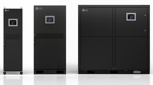 LG전자의 액체냉각 솔루션 CDU 라인업 왼쪽부터 600㎾ 1㎿ 25㎿ 제품 사진LG전자